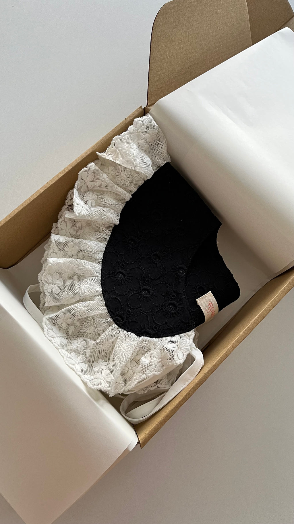 Cuello Peter Pan Negro