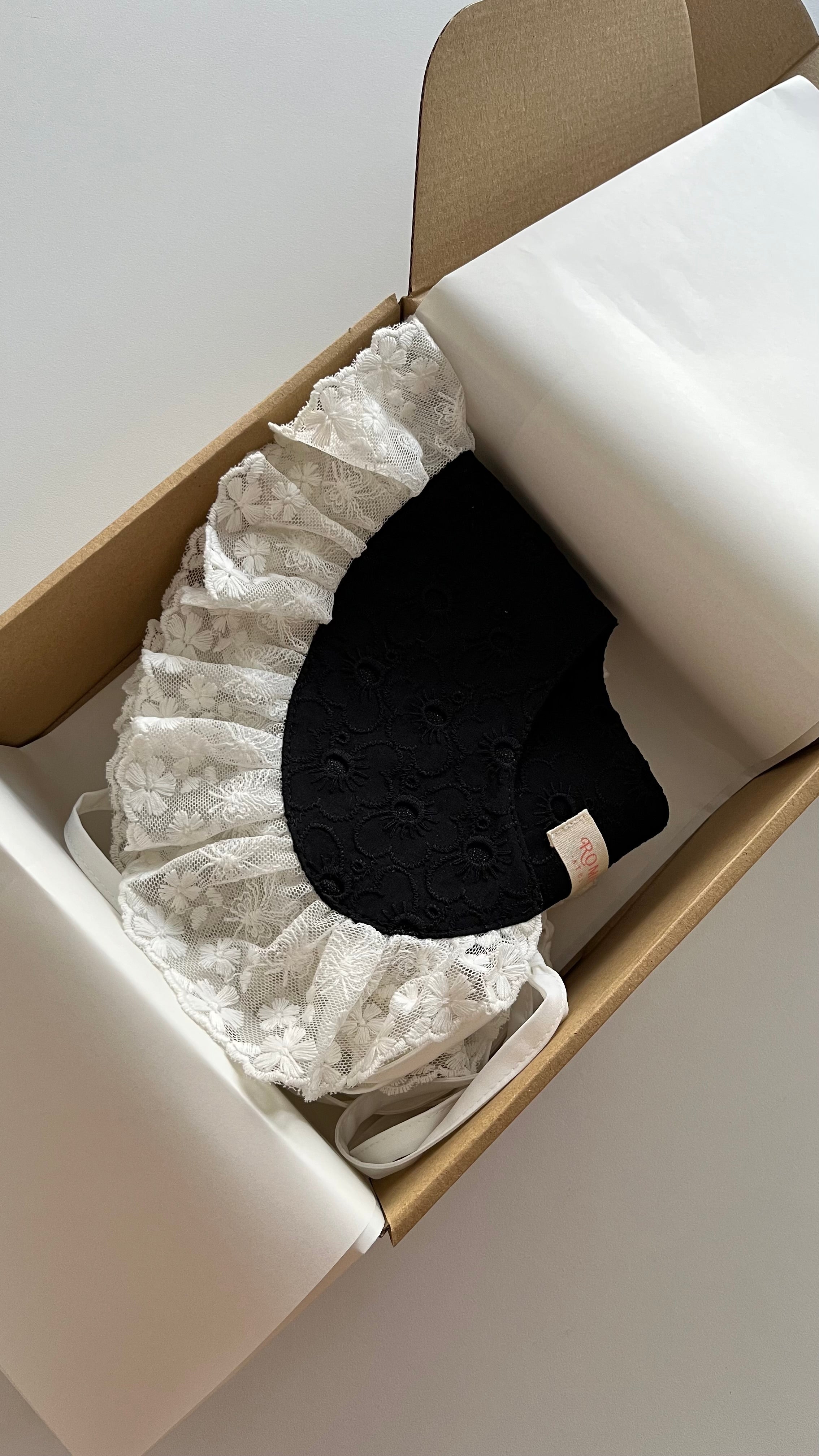 Cuello Peter Pan Negro