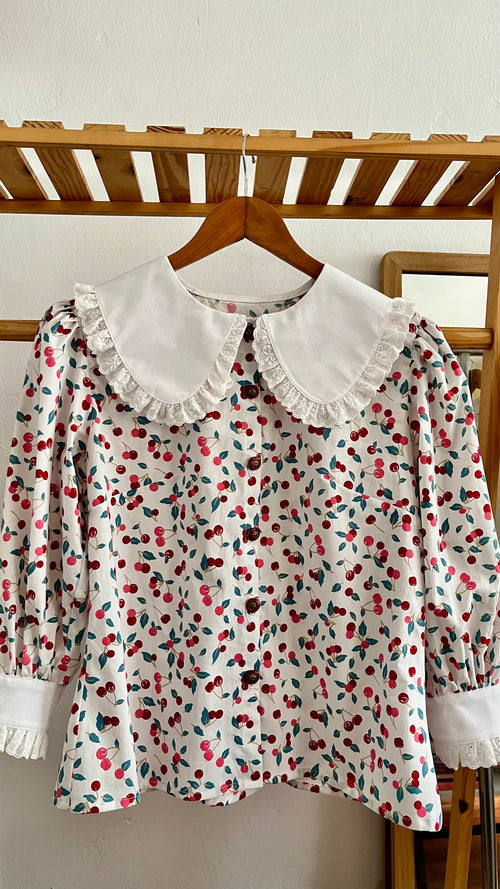 Blusa Anastasia estampado Cerezas