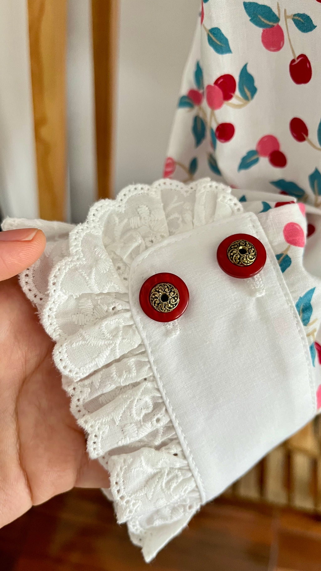 Blusa Anastasia estampado Cerezas